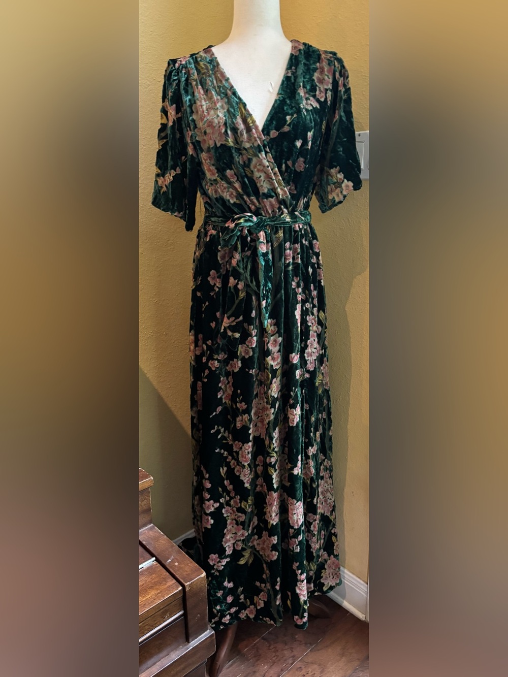 Baltic Born Uma boho inspired green floral belted maxi dress. Large - Picture 4 of 11
